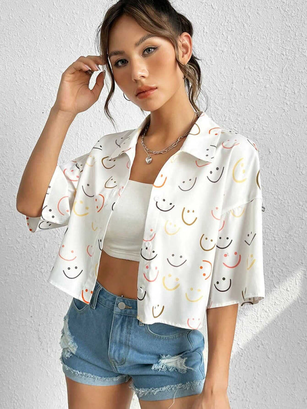 Women's Minimal Smiley Print Crop Shirt 