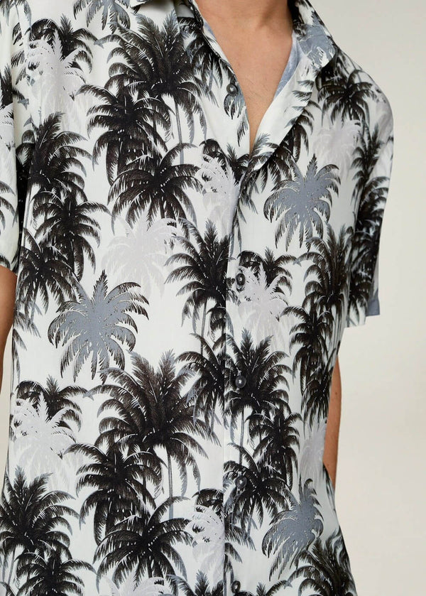 Men Flowy Print Hawaiian Short Sleeve Shirt